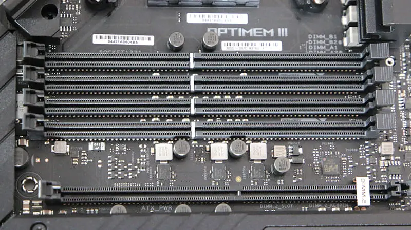 Asus ROG Crosshair VIII Extreme memory slots